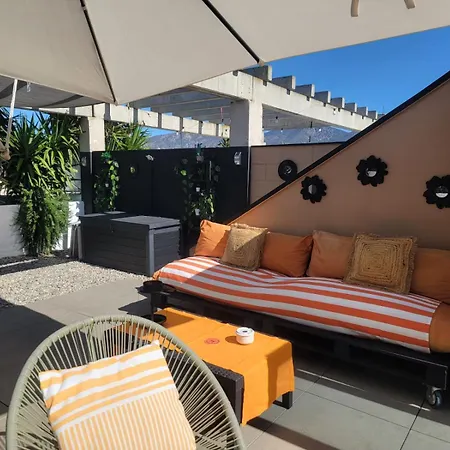 Superbe Appartement Avec Solarium Et Piscine Communautaire Roses Exterior photo
