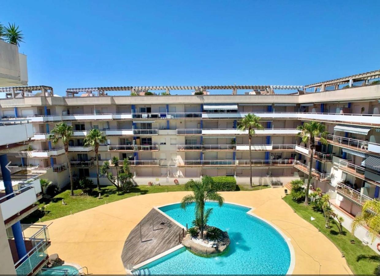 Superbe Avec Solarium Et Piscine Communautaire * Roses