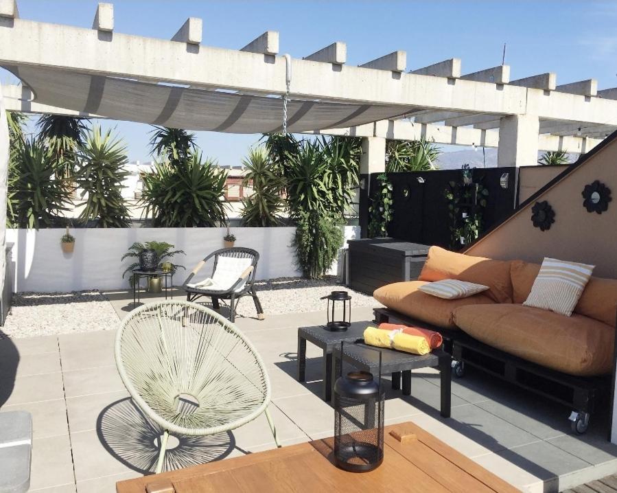 Superbe Avec Solarium Et Piscine Communautaire *