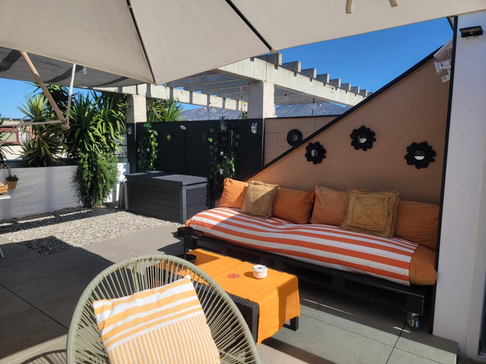 Apartment Superbe Avec Solarium Et Piscine Communautaire Roses